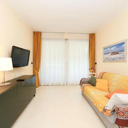 Bougainvillea For 4 People With Pool And Private Park Indoor * Desenzano del Garda