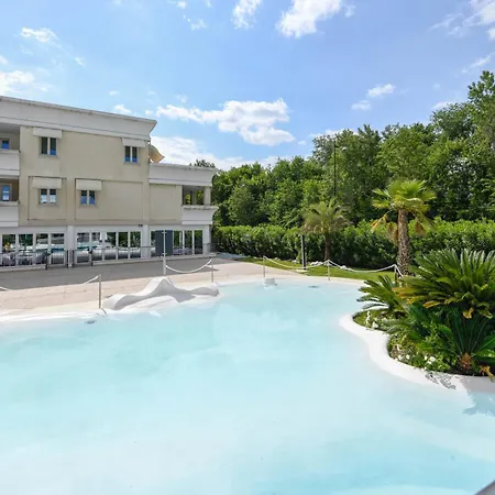 Bougainvillea For 4 People With Pool And Private Park Indoor