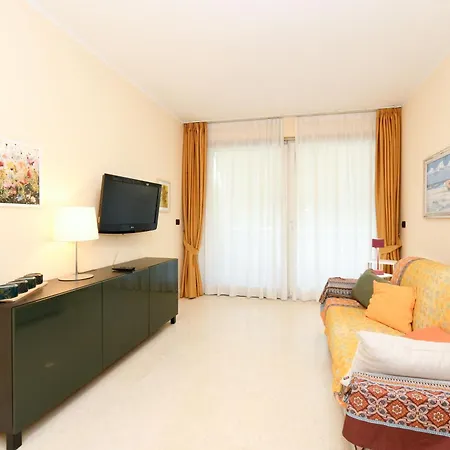 Bougainvillea For 4 People With Pool And Private Park Indoor * Desenzano del Garda