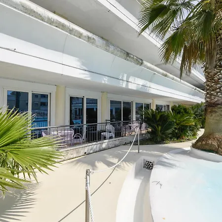 Bougainvillea For 4 People With Pool And Private Park Indoor Apartment