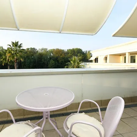 Bougainvillea For 4 People With Pool And Private Park Indoor Apartment *