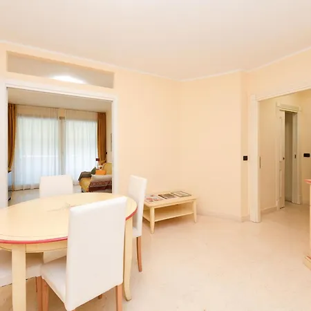 Apartment Bougainvillea For 4 People With Pool And Private Park Indoor