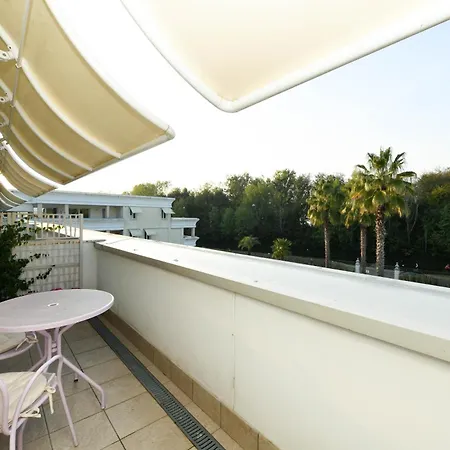 Apartment Bougainvillea For 4 People With Pool And Private Park Indoor *